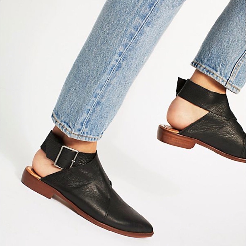 Free People Bryce Wrap Flat